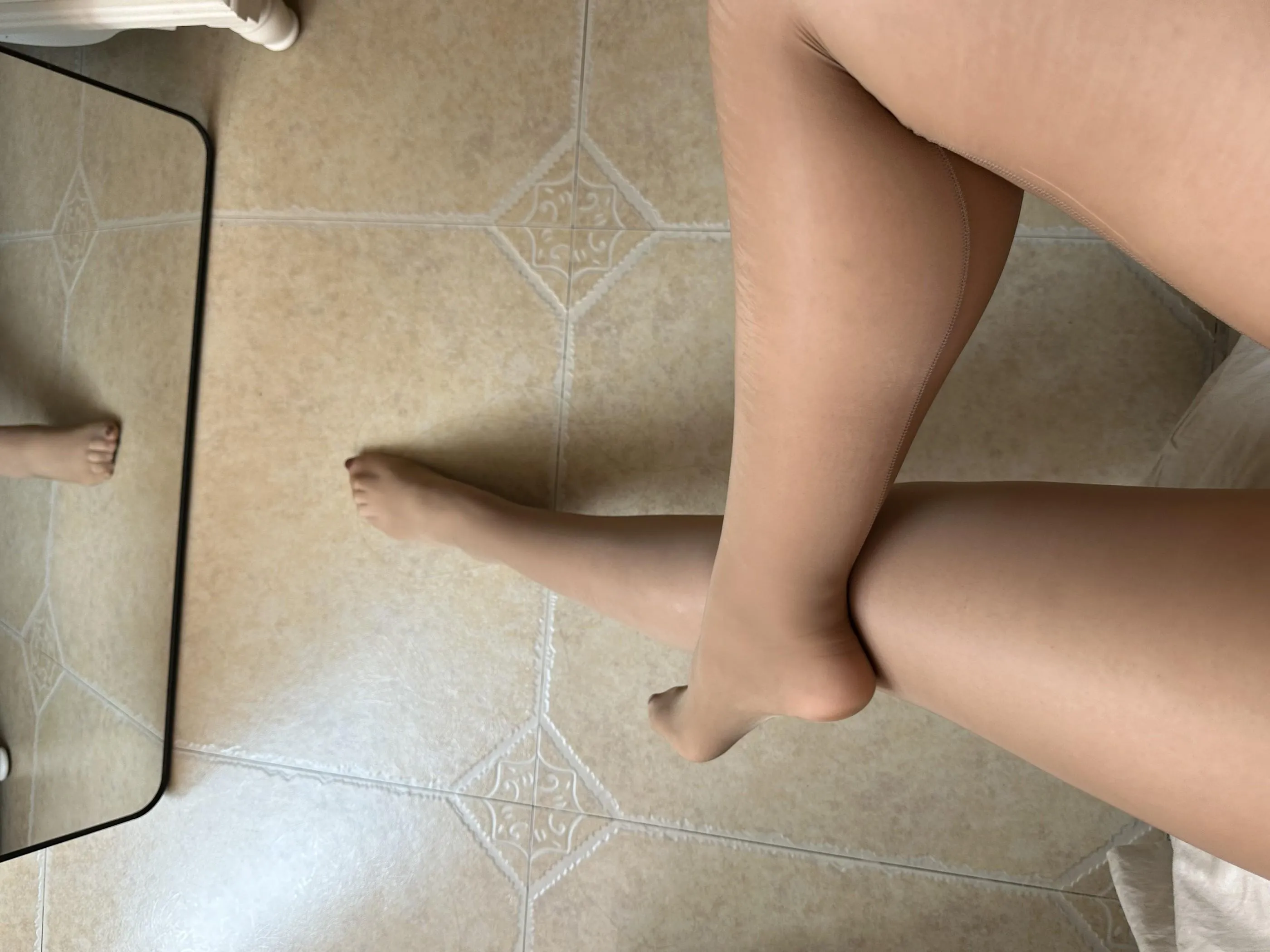美邵女Baby – NO.016 情趣开档油亮袜 [64P]插图9